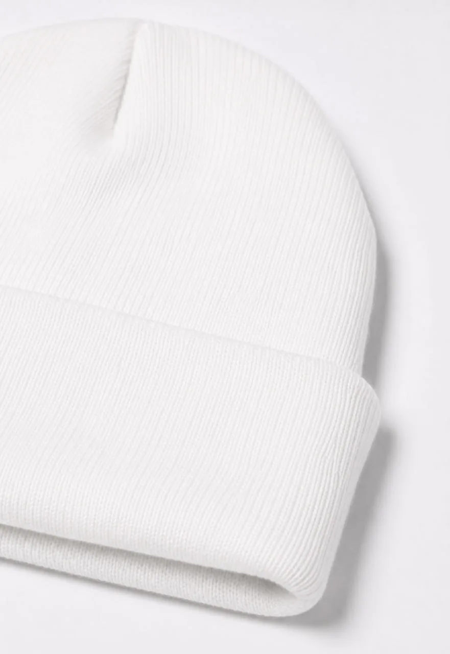 Strick-Beanie — Produkt — Weiß